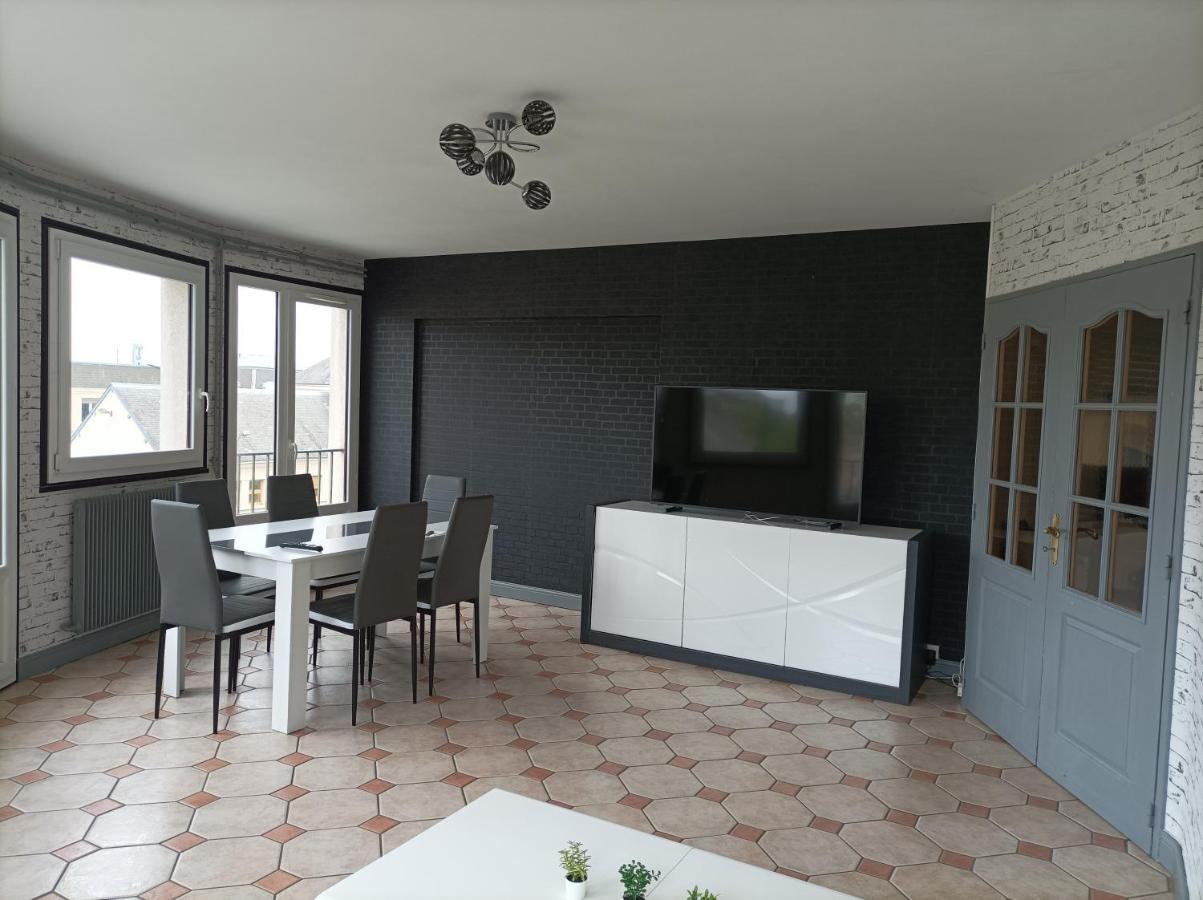 Joli Appartement Type 5 En Centre Ville Châteauroux Exteriér fotografie